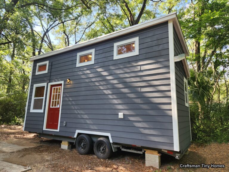 craftsman-tiny-homes-nordic-exterior-m5KW0J9WgnUqgM20